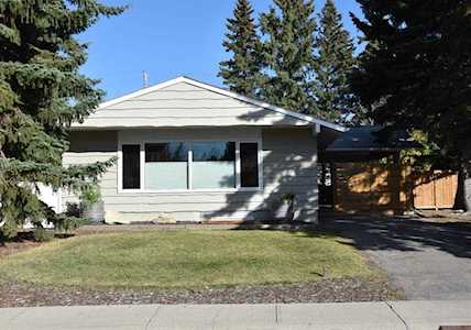 643 Willowburn Crescent SE Calgary, AB T2J 1M9