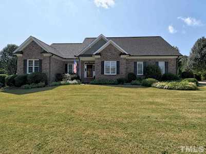 4205 Stansted Drive Fuquay Varina, NC 27526