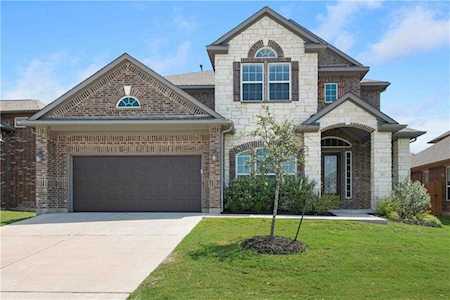 160 Parkrose DR Buda, TX 78610
