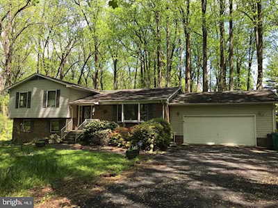 1401 Spring Lake Dr Haymarket, VA 20169