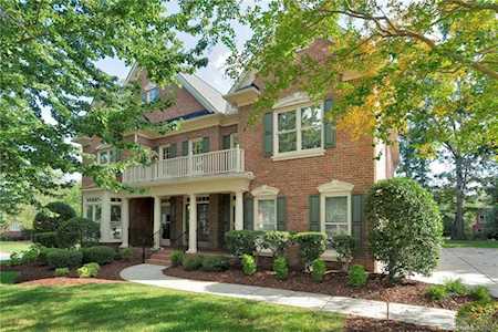 8301 Woodmont Dr Marvin, NC 28173