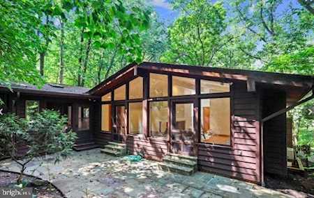 405 Apple Grove Rd Silver Spring, MD 20904