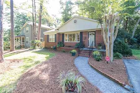 2426 Arnold Dr Charlotte, NC 28205