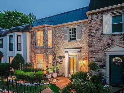 4400 Belmont Park Ter Nashville, TN 37215