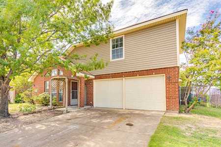6633 Levitt Drive Watauga, TX 76148