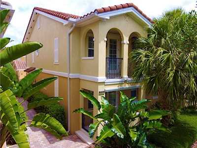 8463 Leatherleaf Ln Orlando, FL 32827
