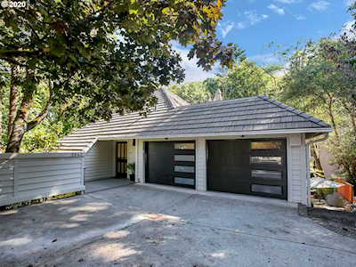 3042 SW Nottingham Dr Portland, OR 97201