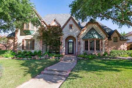 5217 Lakecreek Court Plano, TX 75093