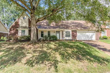 8700 N N Rhonda Cir Memphis, TN 38018