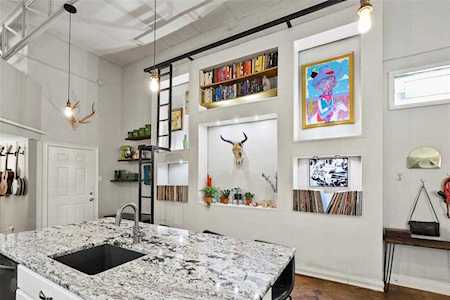 215 N Walton Street #12 Dallas, TX 75226