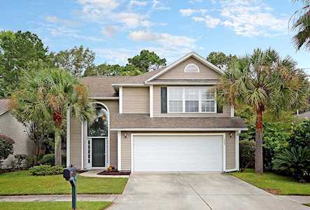 1564 Wellesley Circle Mount Pleasant, SC 29466