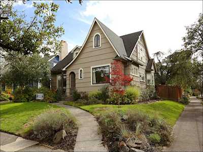 4904 NE Clackamas St Portland, OR 97213
