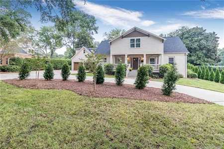 1709 Runnymede Ln Charlotte, NC 28211