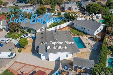 17601 Caprino Place Lake Balboa, CA 91406