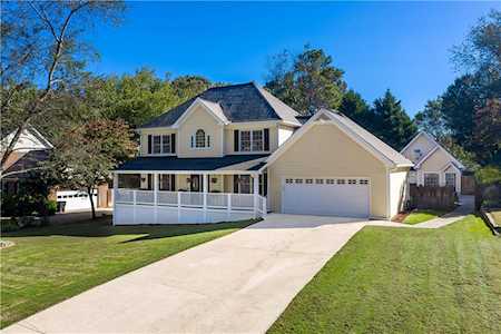 4875 Puritan Dr Sugar Hill, GA 30518
