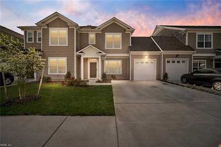 455 Heartfield Dr Chesapeake, VA 23322