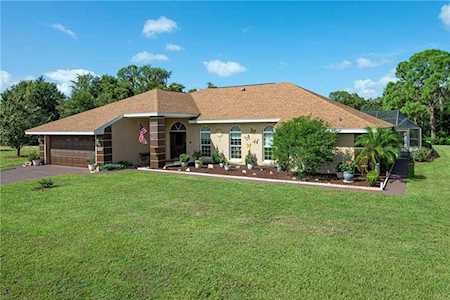 2522 Lake Front Dr Lake Wales, FL 33898