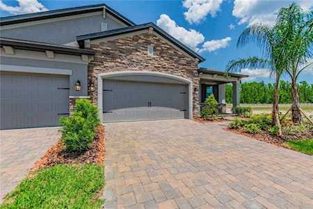 19352 Hawk Valley Dr Tampa, FL 33647