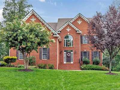 4506 Lake Summer Mews Moseley, VA 23120