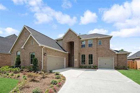 8328 Greenleaf Ridge Way Conroe, TX 77385