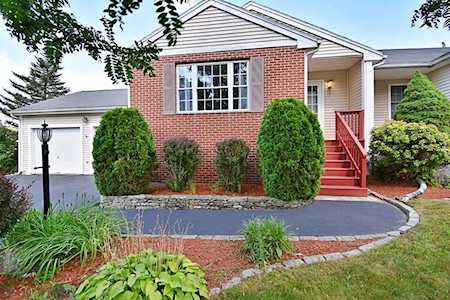 19 Ptarmigan Dr #19 Shrewsbury, MA 01545