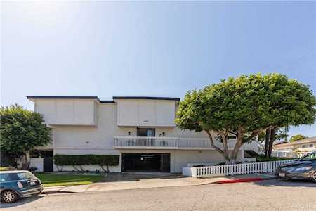 2000 Voorhees Avenue #6 Redondo Beach, CA 90278
