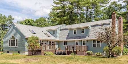 27 Banbury Drive Westford, MA 01886