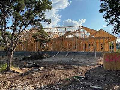2240 High Lonesome Leander, TX 78641