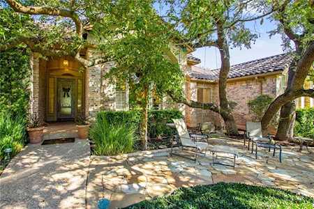 7 Treehaven LN The Hills, TX 78738