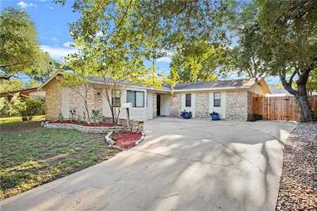 7303 Daugherty ST Austin, TX 78757