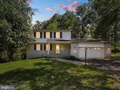 7813 Elberta Dr Severn, MD 21144