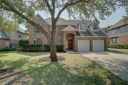 3137 Fox Run Drive Grapevine, TX 76051
