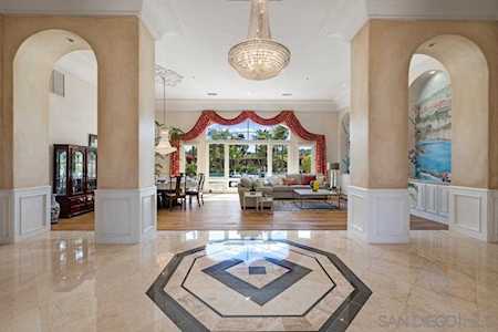 17851 Old Winery Way Poway, CA 92064