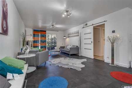 2940 N Verdugo Road #214 Glendale, CA 91208
