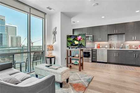 222 West Ave #1605 Austin, TX 78701