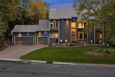 1517 Summit Oaks Court Burnsville, MN 55337