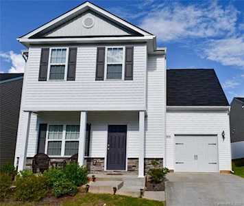 16116 Preston Knoll Ln Charlotte, NC 28215