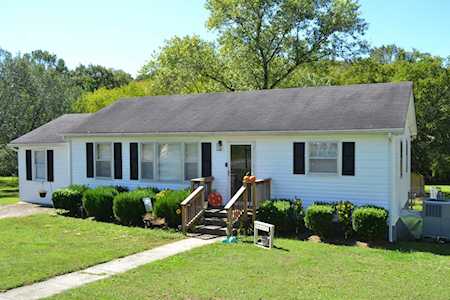 914 S Mccrary St Woodbury, TN 37190