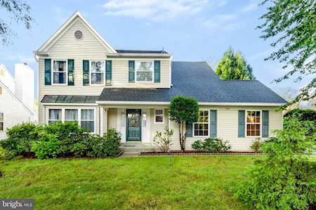 2309 Seabury Dr Crofton, MD 21114