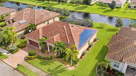 1333 Tralee Bay Avenue Melbourne, FL 32940