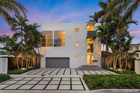 1785 Fairhaven Pl Miami, FL 33133