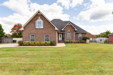 2021 Hollowfield Ln Greenbrier, TN 37073