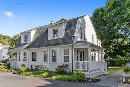 6 Temple Pl #6 Andover, MA 01810