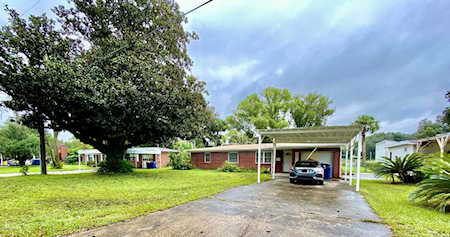 5736 Lake Lucina Dr Jacksonville, FL 32211