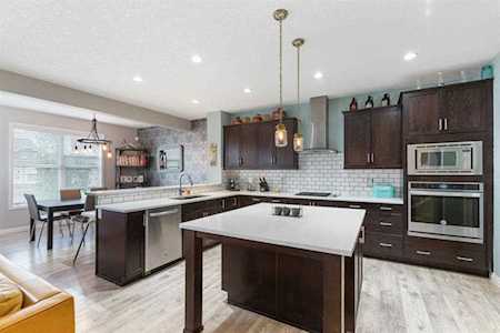 76 Auburn Glen Green SE Calgary, AB T3M 0M7