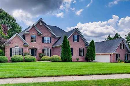 6228 Fox Chase Dr Davidson, NC 28036