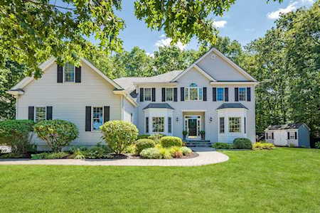 27 Old Cart Path Holliston, MA 01746