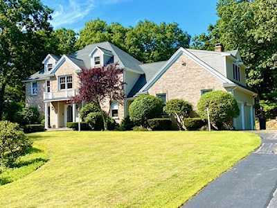 7 Mountain Rock Lane Norfolk, MA 02056