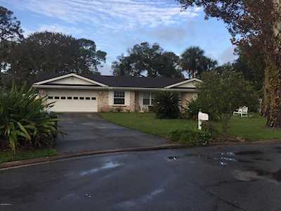 611 Bowles Ct Neptune Beach, FL 32266