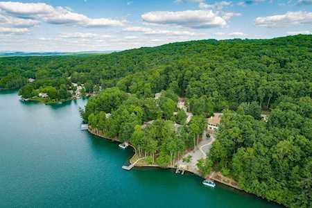 61 Chelteham Ln Crossville, TN 38558